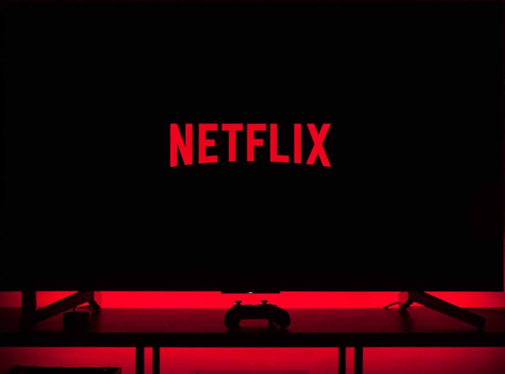 Jamie-Foxx-y-Tenoyah-Parris-serán-parte-de-la-nueva-película-de-Netflix-They-Cloned-Tyrone