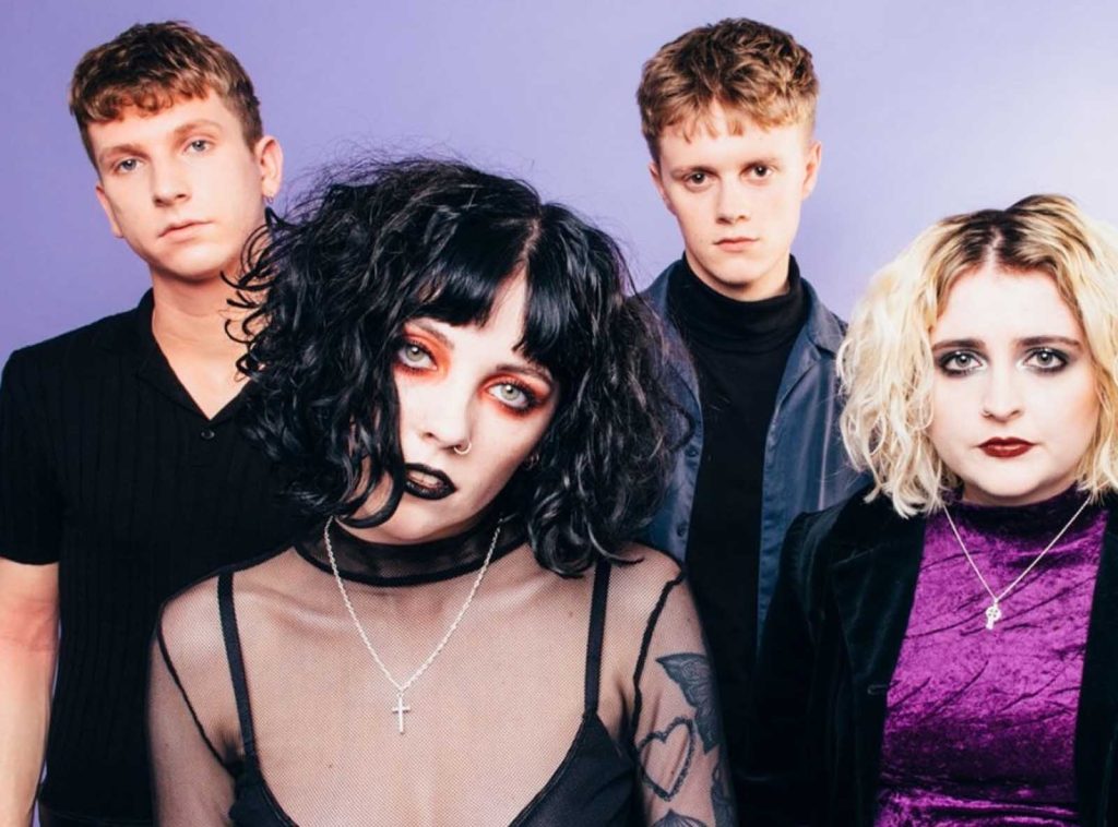 PALE WAVES-agrega-lo-más-fresco-del-britpop-a-tu-playlist