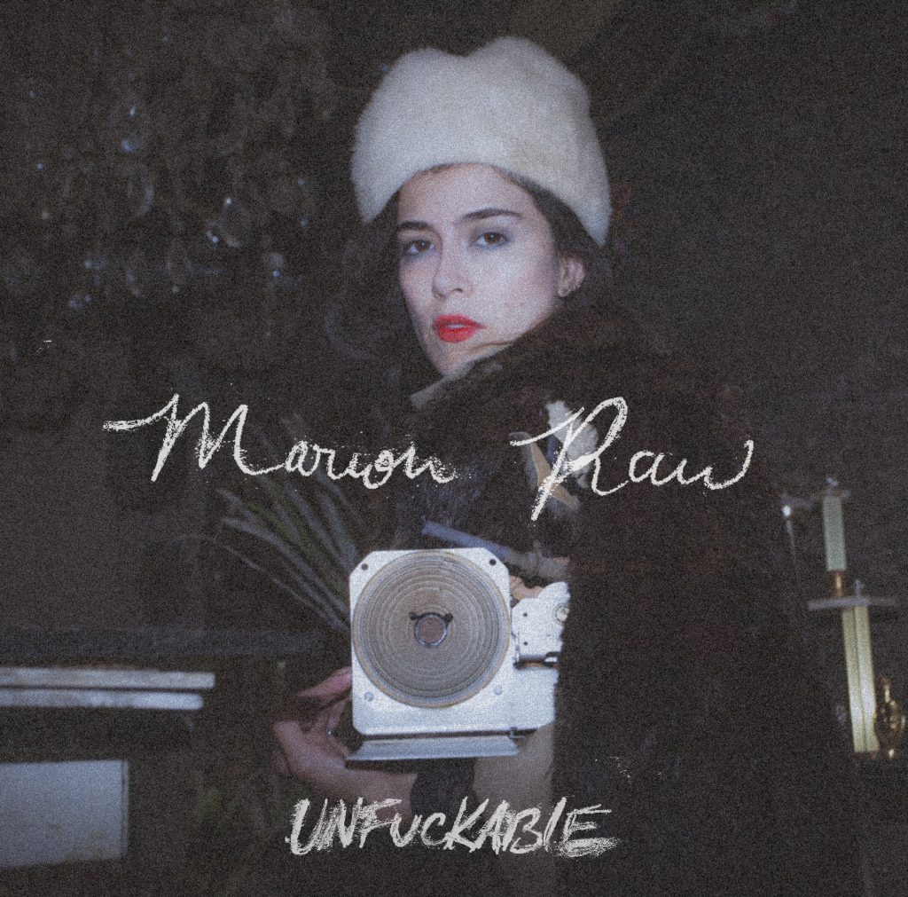"Unfuckable", un mantra de Marion Raw para los heridos
