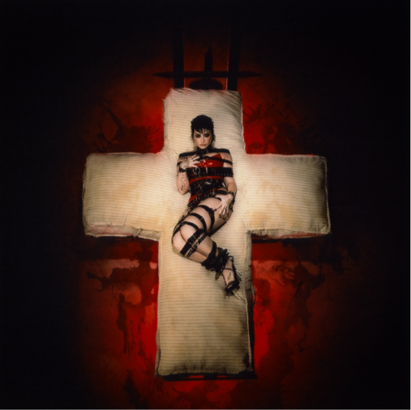 Demi Lovato lanza su anticipado nuevo álbum Holy Fvck