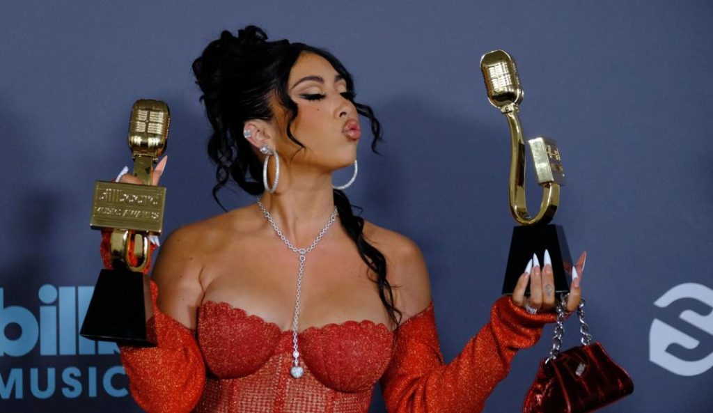 Escucha lo nuevo de Kali Uchis: "I Wish You Roses"