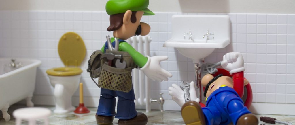 Mario y Luigi trabajando en la plomería 