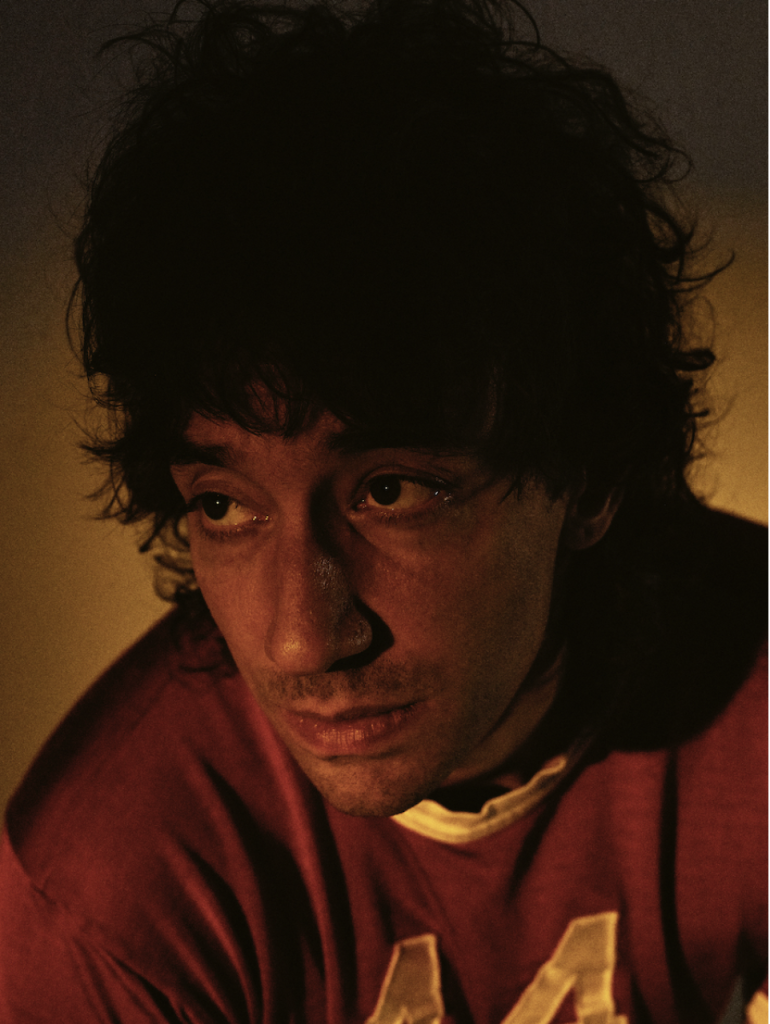 Albert Hammond Jr en una fotografía, foto por Scottie Cameron