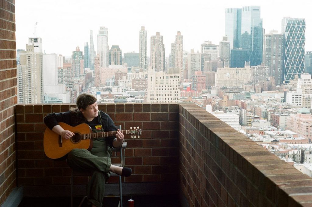 Escucha "People Are Toys To You" de Joanna Sternberg
