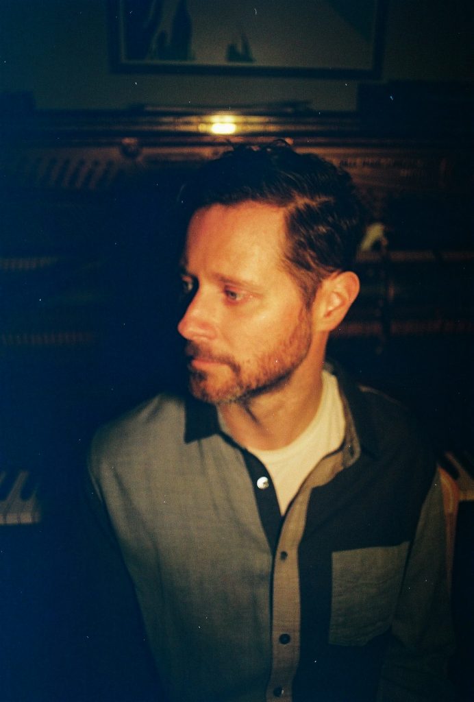 Dan Mangan regresa con un nuevo sencillo "Say When"