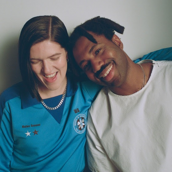 ROMY y SAMPHA Se Unen en el Nuevo Single "I’m on Your Team"